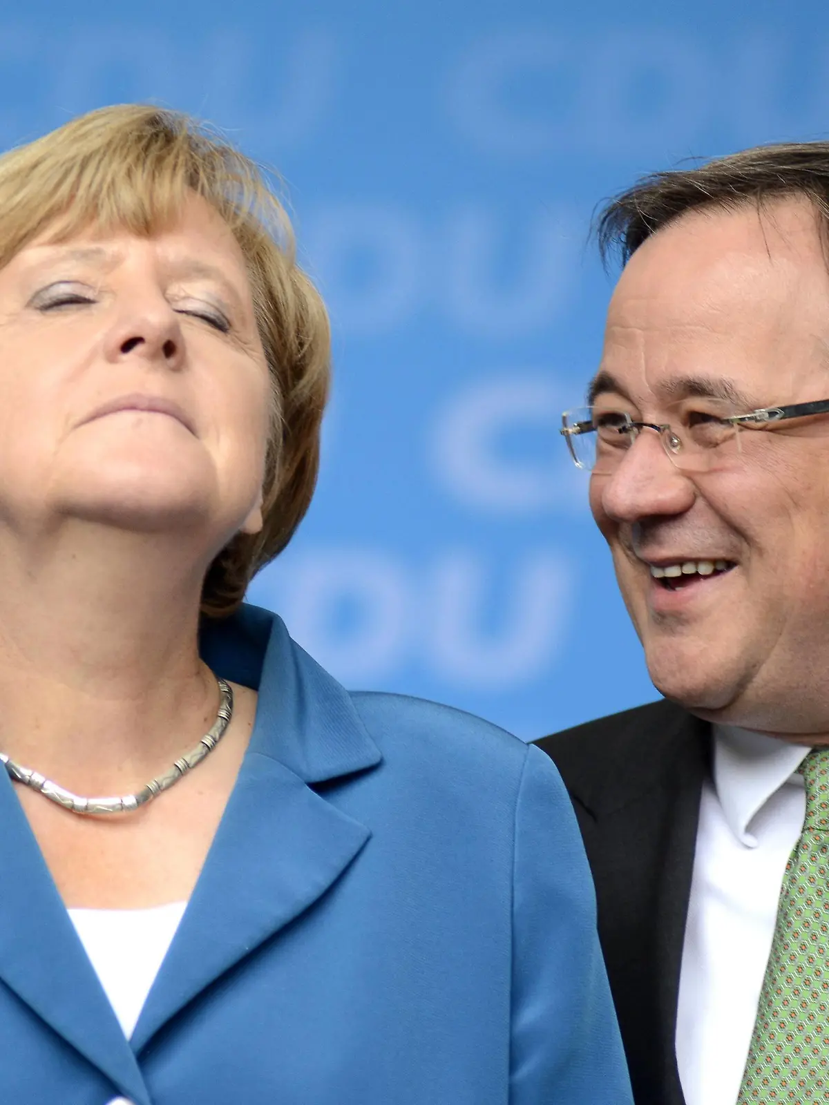  Angela Merkel und Armin Laschet bei einer CDU-Wahlkampfveranstaltung zur Oberbürgemeisterwahl auf dem Burgplatz. Essen, 04.09.2015 Foto:xO.xHausenx/xFuturexImage