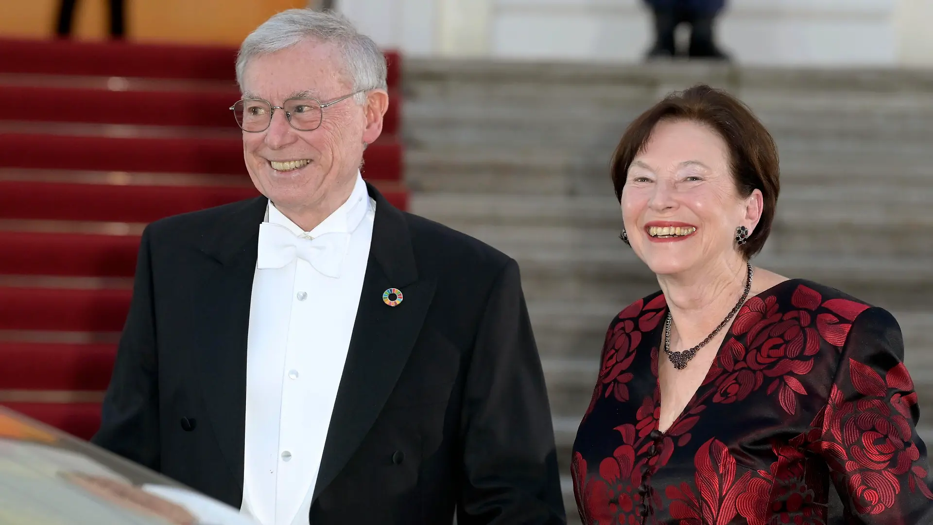 Horst Köhler mit Ehefrau Eva Luise Köhler bei der Ankunft zum Staatsbankett beim Bundespräsidenten anlässlich des Staatsbesuchs von König Charles III. und Königin-Gemahlin Camilla im Schloss Bellevue. Berlin, 29.03.2023
/ 290323
*** Royal Visit - Day 1: State banquet defilee at Schloss Bellevue , Berlin, Germany - 29 Mar 2023 ***
/ 290323
*** Royal Visit - Day 1: State banquet defilee at Schloss Bellevue , Berlin, Germany - 29 Mar 2023 ***