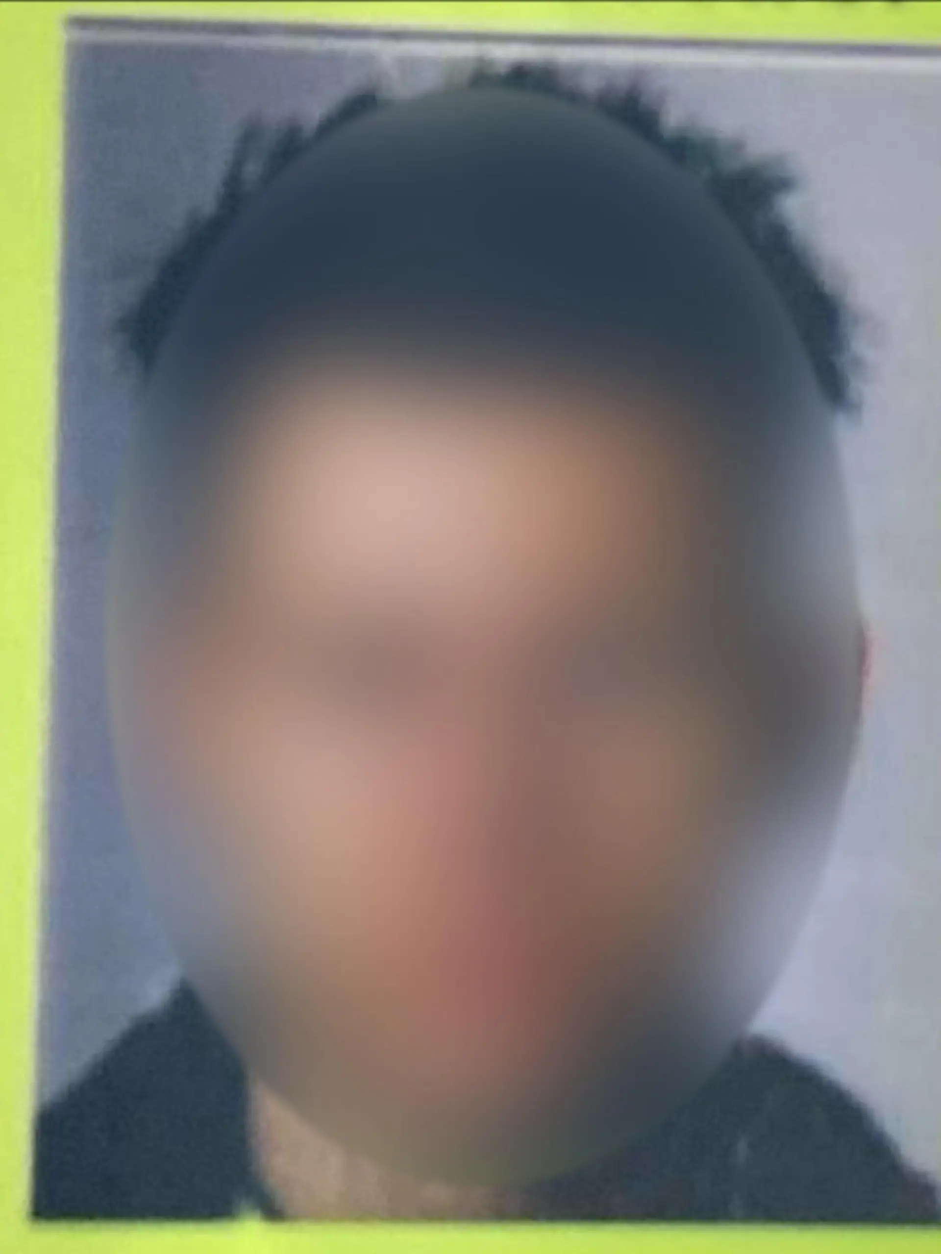 Dieser Mann soll seine Mutter getötet haben - die Polizei Oberfranken sucht nach dem 23-Jährigen.