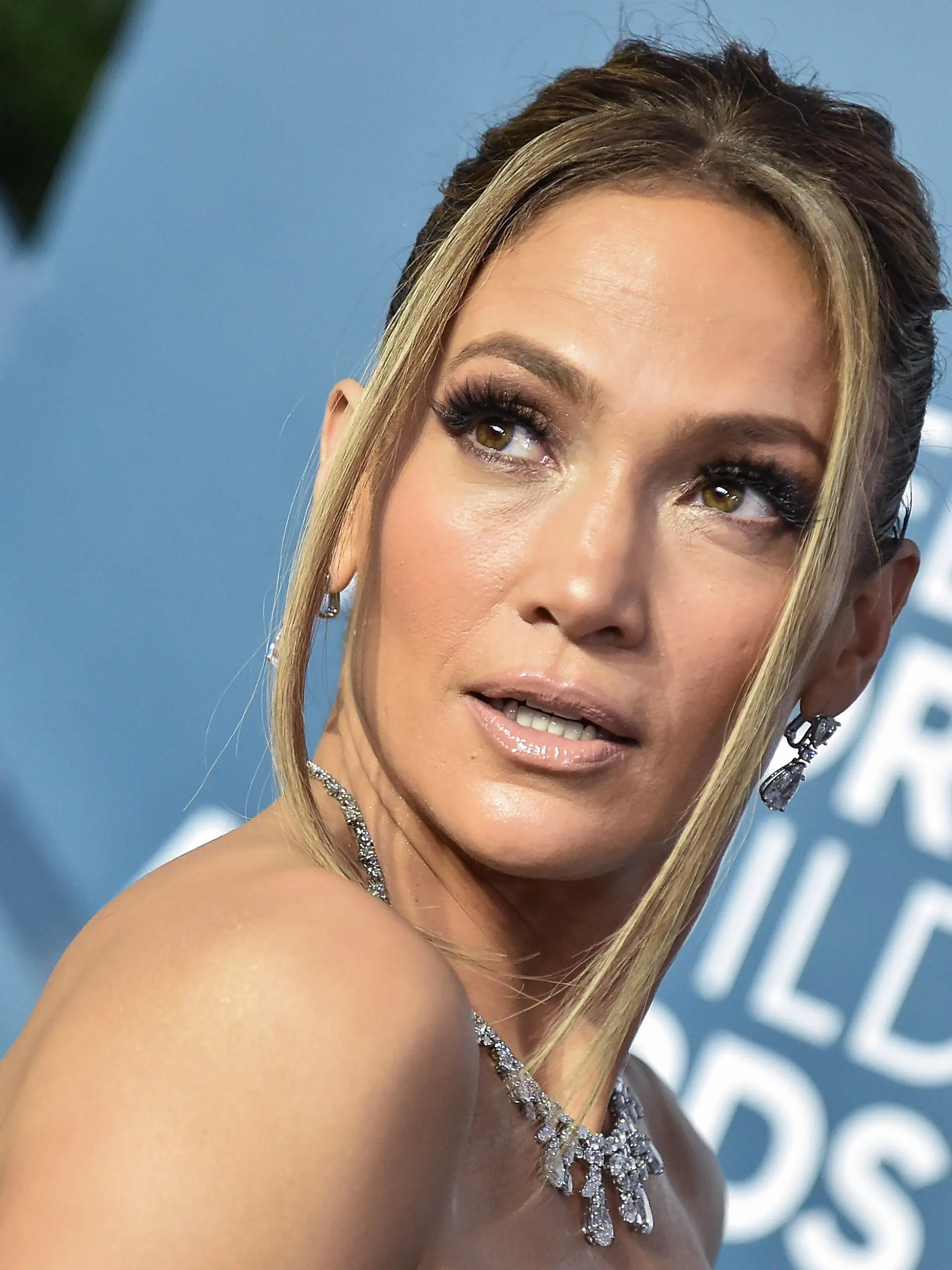  Jennifer Lopez arriving at the 26th Annual Screen Actors Guild Awards in Los Angeles, California - Jan 19, 2020 - Screen Actors Guild Awards 2020, Los Angeles California United States Shrine Auditorium PUBLICATIONxINxGERxSUIxAUTxONLY Copyright: xOConnor-Arroyox SAG_Awards_Arrivals_LISA_160