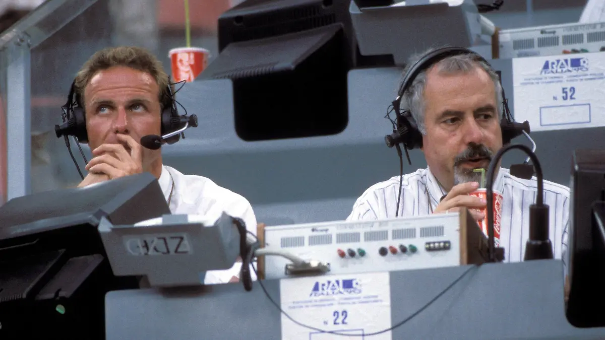 Das Duo bei der WM 1990: Karl-Heinz Rummenigge und Heribert Faßbender.