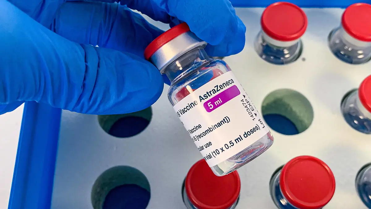AstraZeneca Covid-19 Vaccine. *** AstraZeneca Covid 19 Vaccine Copyright: xBEAUTIFULxSPORTS/KJPetersx