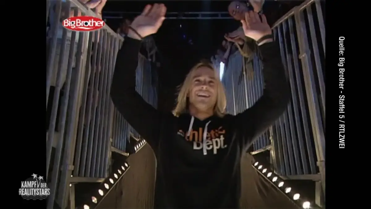 Sascha nach seinem Gewinn bei "Big Brother"