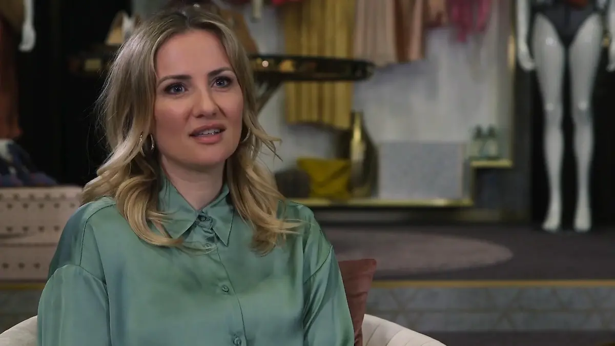 Die zwei Seiten ihrer Rolle Isabelle Reichenbach AWZ-Star Ania Niedieck im Interview