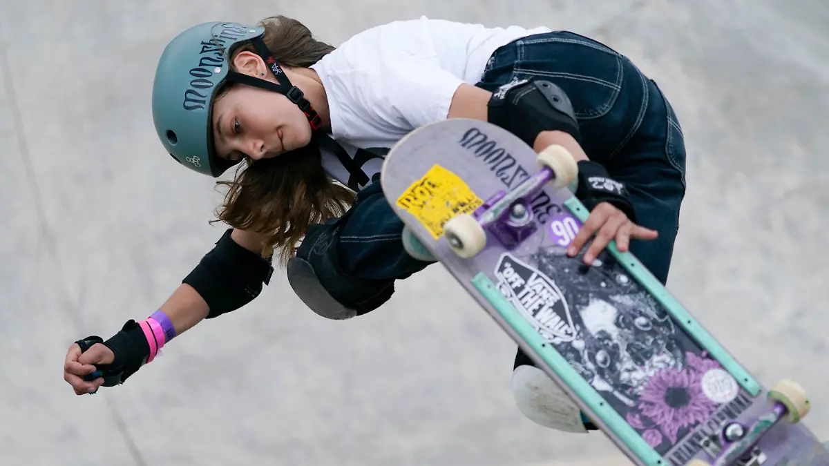 20.05.2021, USA, Des Moines: Skateboard: Olympia-Qualifikation, Frauen. Lilly Stoephasius aus Deutschland in Aktion. Foto: Charlie Neibergall/AP/dpa +++ dpa-Bildfunk +++