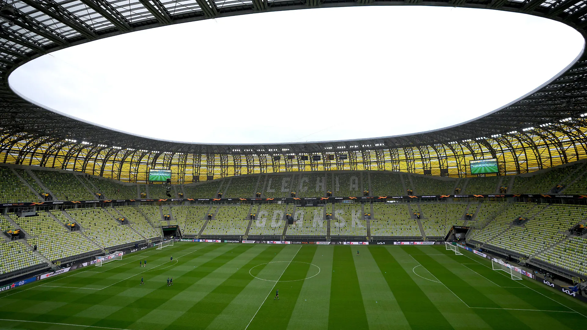 25.05.2021, Polen, Danzig: Fußball: Europa League, vor dem Finale FC Villarreal - Manchester United: Blick in die «Polsat Plus Arena», in der das Endspiel zwischen Manchester United und Villarreal stattfindet. Foto: Michael Sohn/AP/dpa +++ dpa-Bildfunk +++
