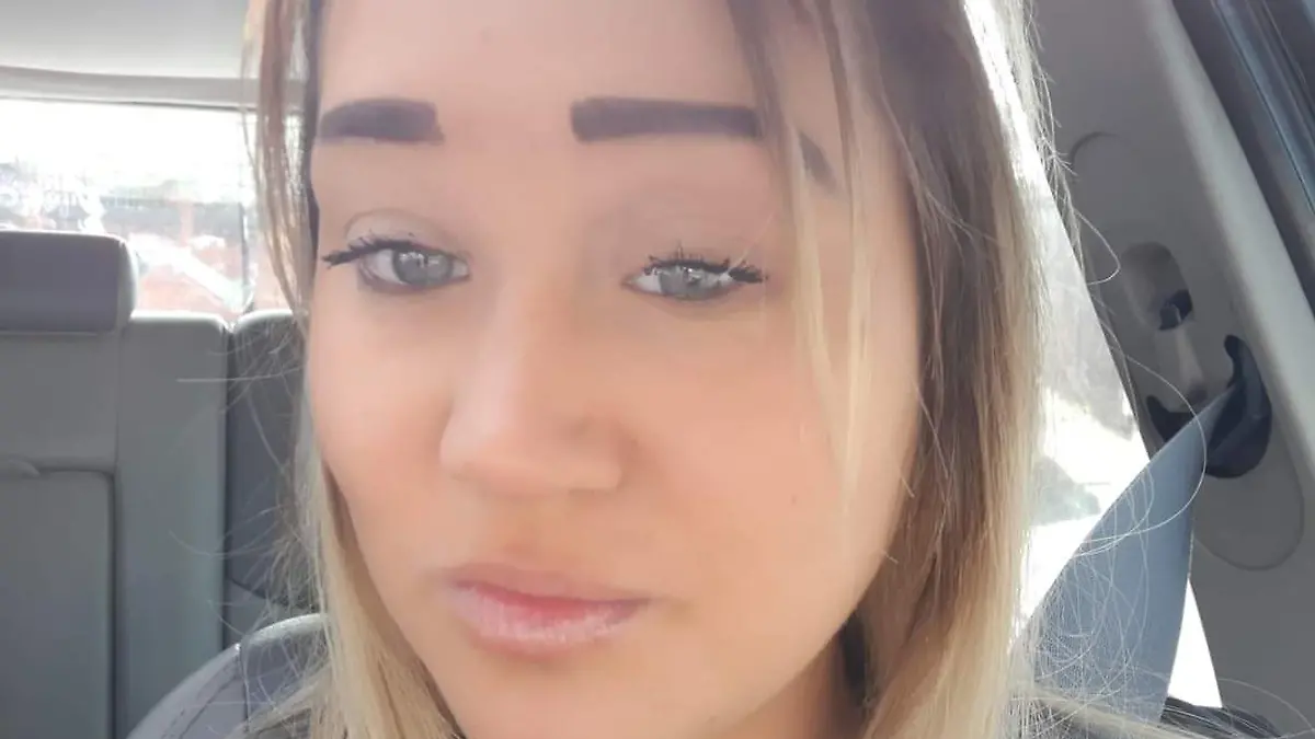 Ein Selfie von der Frau, die den Mädelsabend veranstaltet hat.