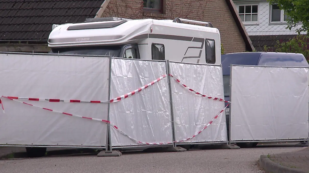 In diesem Haus fand die Polizei zwei Leichen.