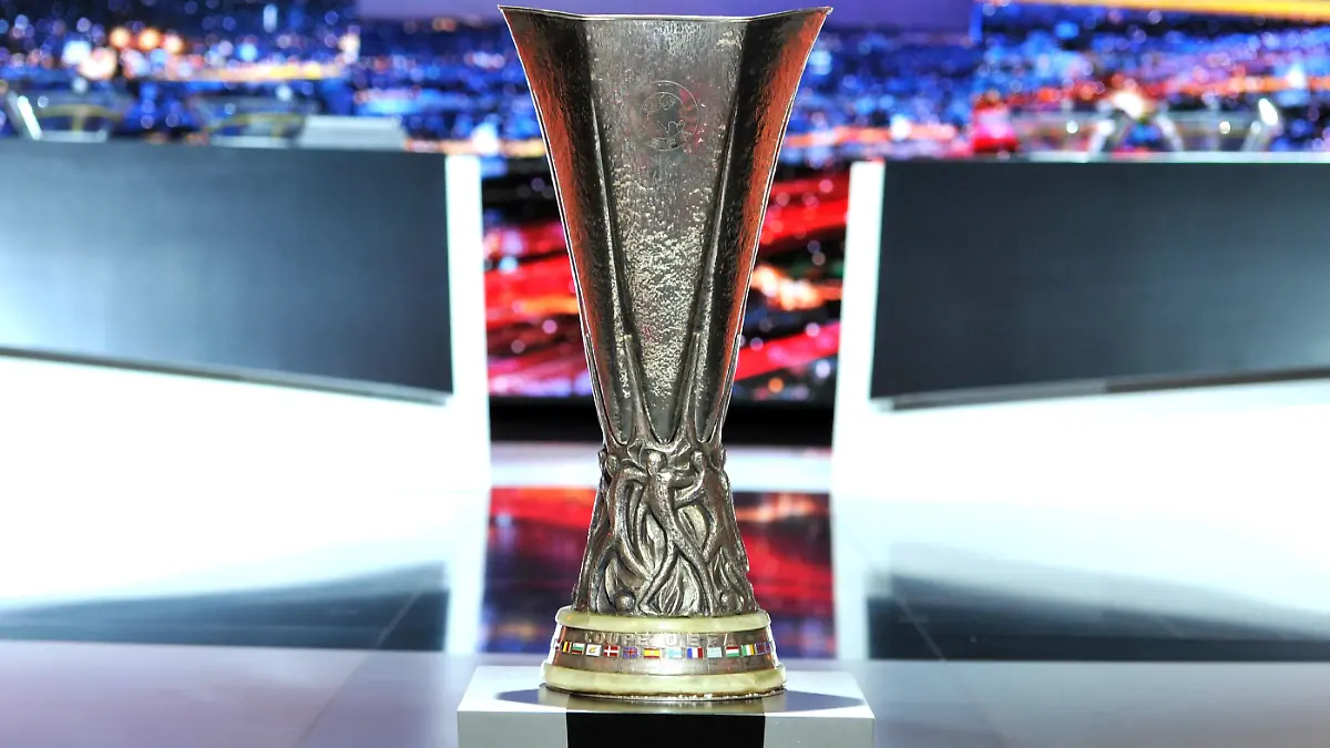 MONACO - AUGUST 30: The UEFA Europa League trophy is displayed prior to the UEFA Europa League group stage 2013/14 draw on August 30, 2013 in Monaco, Monaco. (Photo by Harold Cunningham/Getty Images)