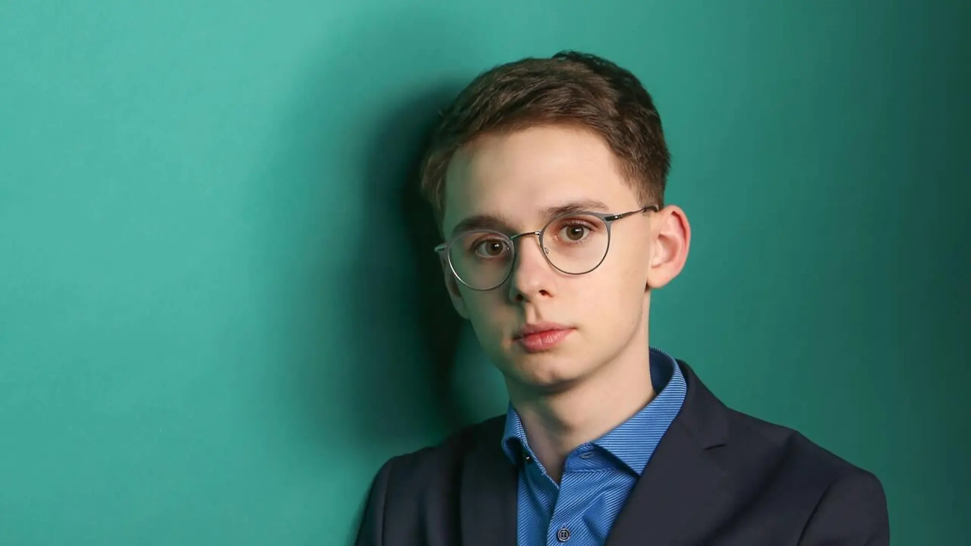 Leonard Geßner (16) ist Journalist, Podcaster und Autor.
