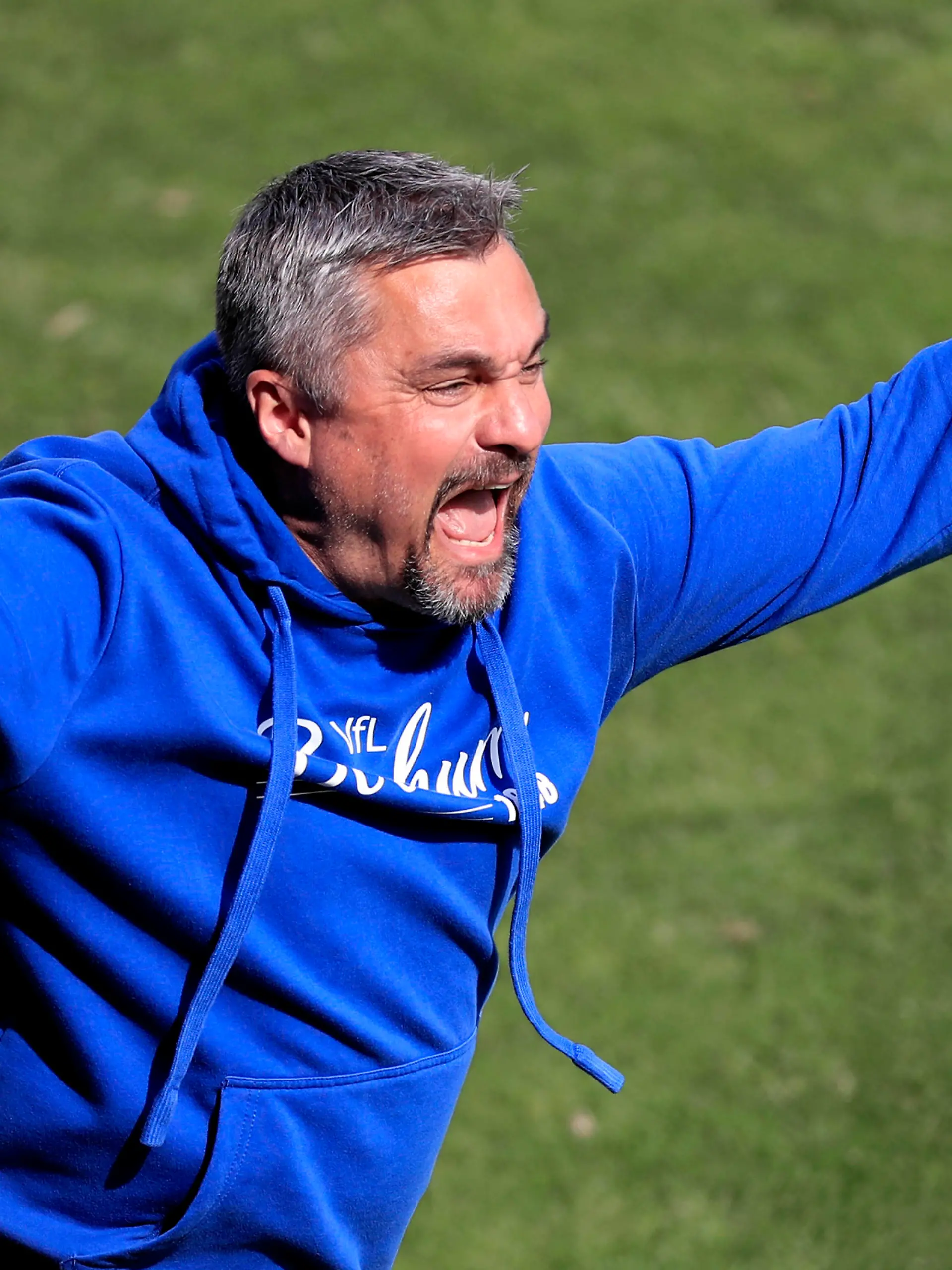 REIS Thomas Trainer Team VfL Bochum Jubelt nach dem Sieg seiner Mannschaft und der Deutschen Meisterschaft der 2. Fussball Bundesliga 2021 2.Bundesliga Saison 2020-2021 Spiel VfL Bochum - SV Sandhausen 3 : 1 am 23. Mai 2021 in Bochum DFL REGULATIONS PROHIBIT ANY USE OF PHOTOGRAPHS as IMAGE SEQUENCES and/or QUASI-VIDEO *** REIS Thomas Trainer Team VfL Bochum Cheers after the victory of his team and the German Championship of the 2 Football Bundesliga 2021 2 Bundesliga Season 2020 2021 Match VfL Bochum SV Sandhausen 3 1 on 23 May 2021 in Bochum DFL REGULATIONS PROHIBIT ANY USE OF PHOTOGRAPHS as IMAGE SEQUENCES and or QUASI VIDEO 