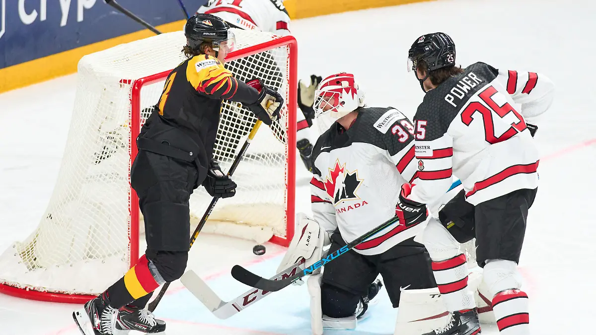Matthias PLACHTA 22 of Germany scores, shoots goal , Tor, Treffer, 2-0 GERMANY - CANADA IIHF Ice hockey, Eishockey WORLD CHAMPIONSHIPS Group B in Riga, Latvia, Lettland, May 24, 2021, Season 2020/2021 