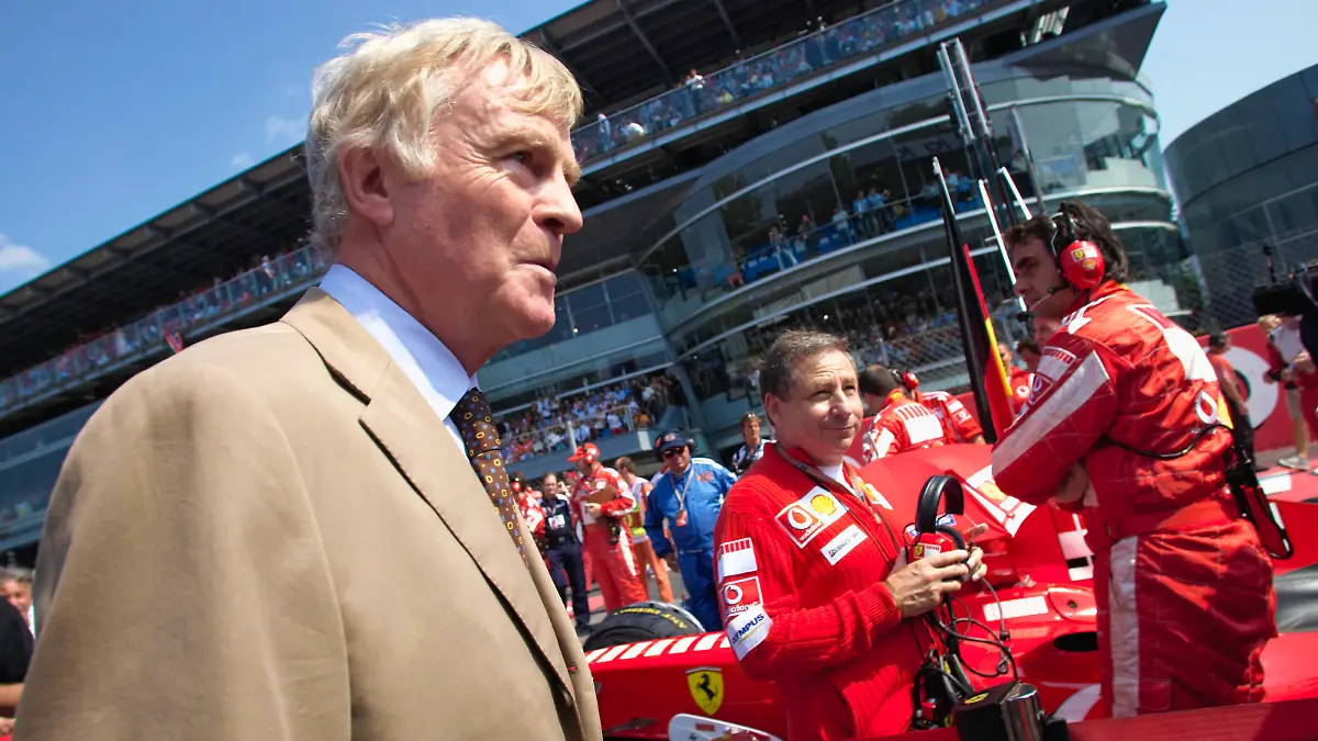 2005 Italian GP AUTODROMO NAZIONALE MONZA, ITALY - SEPTEMBER 04: Max Mosley, president of the FIA passes Michael Schumacher s grid position with Jean Todt standing by during the Italian GP at Autodromo Nazionale Monza on September 04, 2005 in Autodromo Nazionale Monza, Italy. PUBLICATIONxINxGERxSUIxAUTxHUNxONLY Copyright: xRainerxSchlegelmilchx 1017360924-SCH-20050904-0515-0056-A3