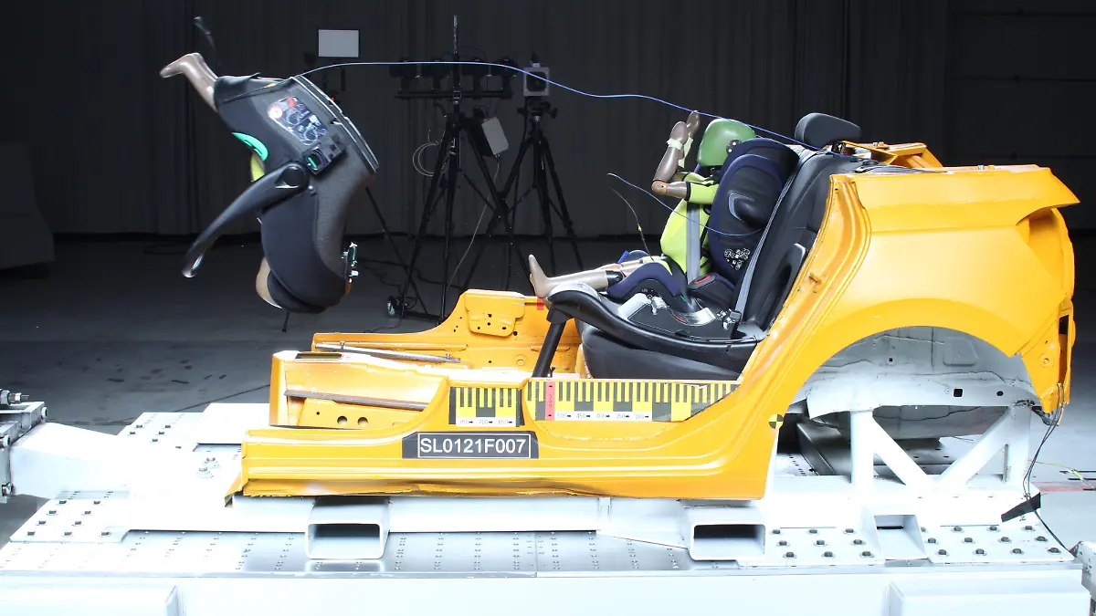 Ein Kindersitz im Crashtest
