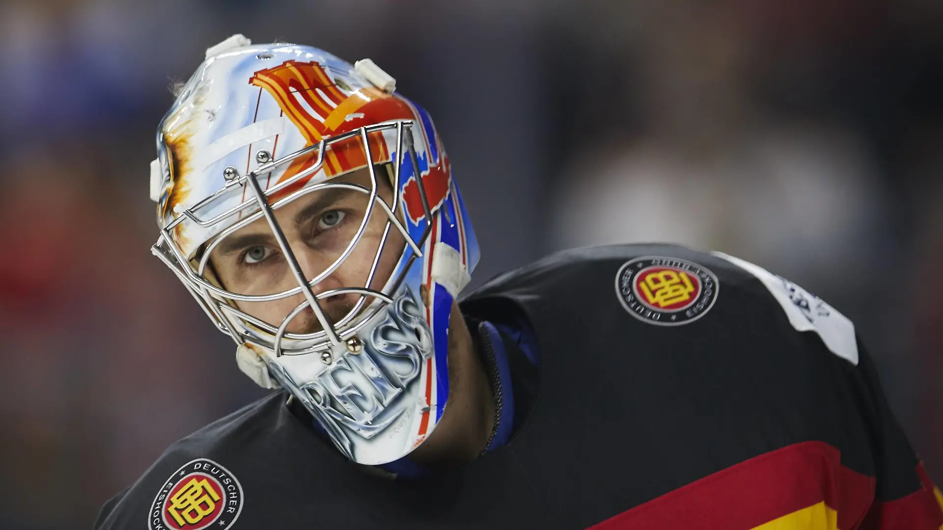 Thomas GREISS, DEB Torwart 1 NHL Eishockey Herren USA New York Islanders) Halbfigur , Aktion, Einzelbild, Portrait, Portraet, Einzelaktion, Freisteller, DEUTSCHLAND - DAENEMARK 2-3 n.V. Eishockey Weltmeisterschaft 2017, Germany, Deutsche Eishockey Nationalmannschaft Eishockey DEB , Koeln, Deutschland 12.05.2017

Thomas Greiß DEB Goalkeeper 1 NHL Ice hockey men USA New York Islanders Half-length Action shot Single Portrait Portrait Individual action cut out Germany Denmark 2 3 n v Ice hockey World Cup 2017 Germany German Ice hockey national team Ice hockey DEB Cologne Germany 12 05 2017  