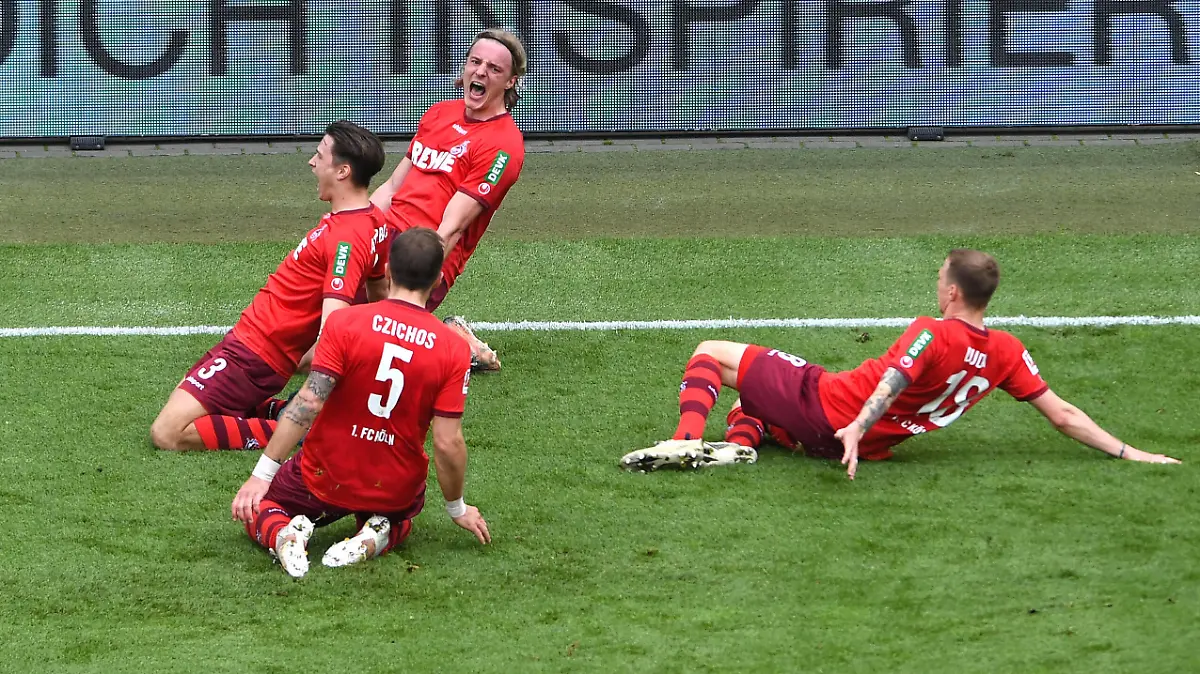 Jubel  nach dem 1:0 durch Sebastian Bornauw