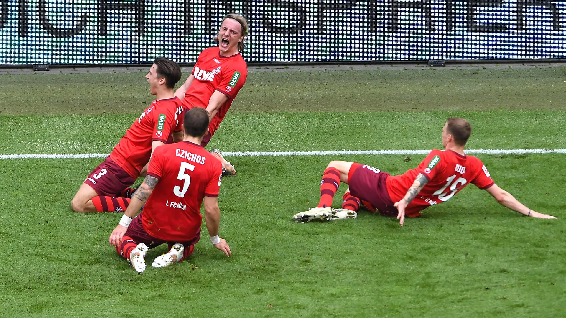 Jubel nach dem 1:0 durch Sebastian Bornauw