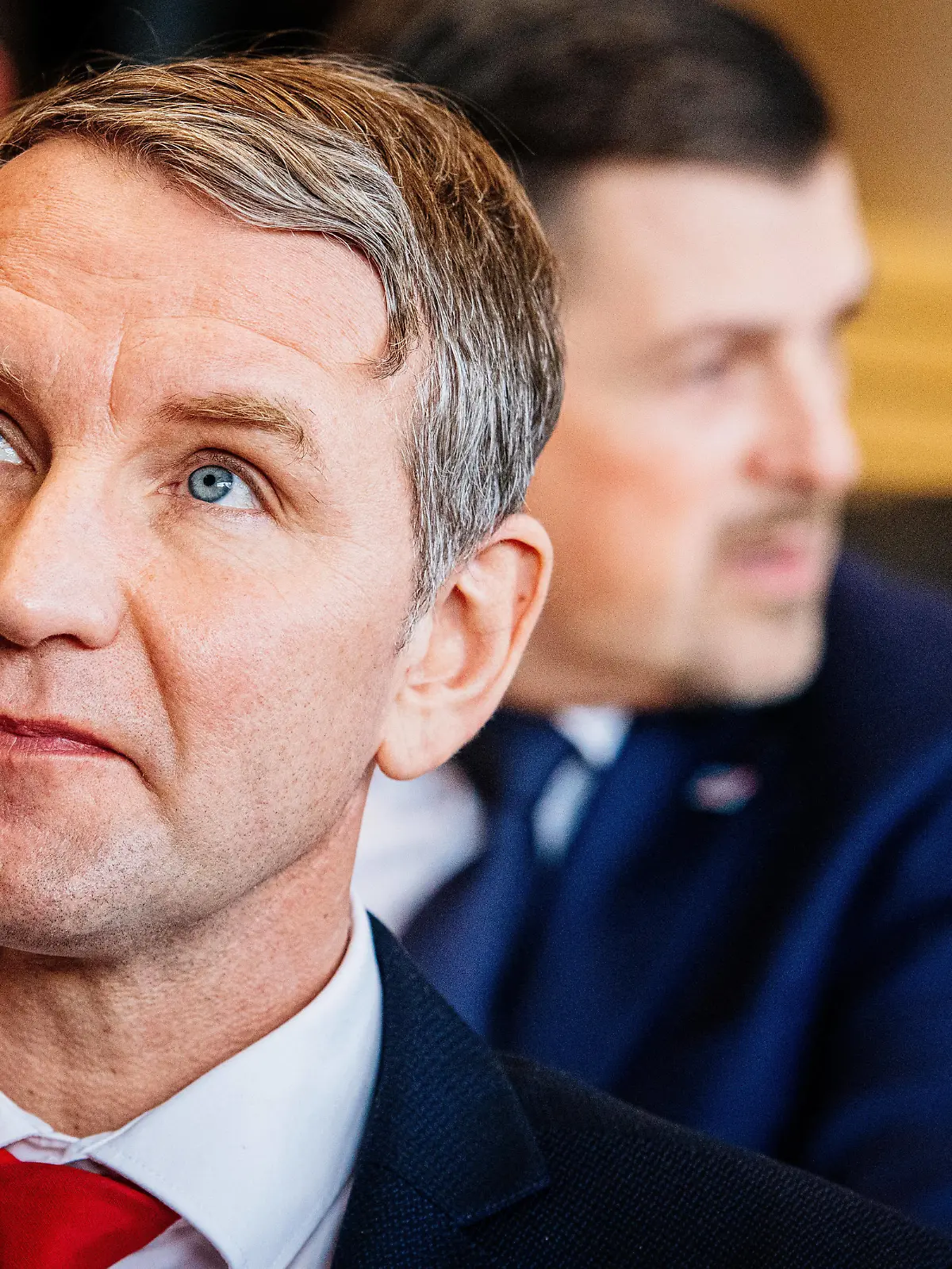 Erfurt , 050220 , 7. Plenarsitzung am 5. Februar , Sondersitzung des Thüringer Landtags zur Wahl eines Ministerpräsidenten Im Bild: Björn Höcke 47, Fraktionsvorsitzender der AfD im Thüringer Landtag *** Erfurt , 050220 , 7 Plenary Session on 5 February , Special session of the Thuringian State Parliament on the election of a Minister President Im Bild Björn Höcke 47 , Chairman of the AfD parliamentary group in the Thuringian State Parliament 
