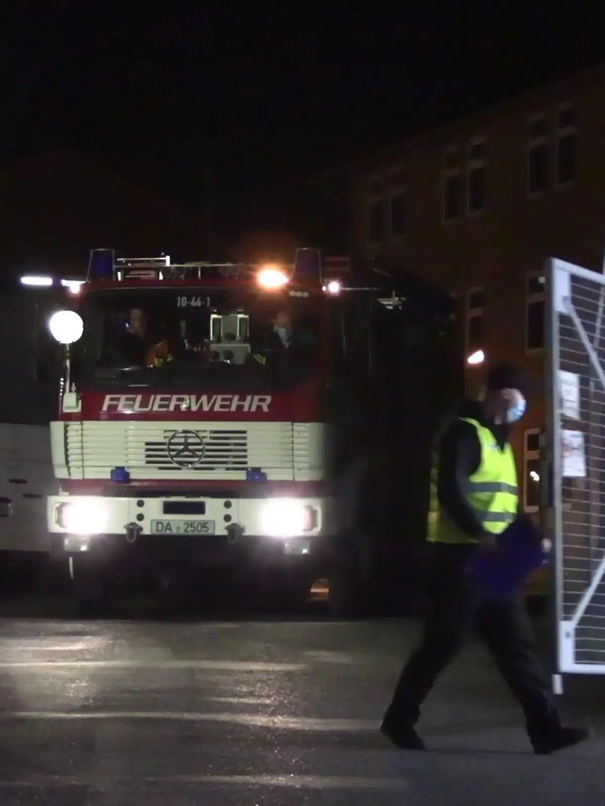 Brand in Flüchtlingsunterkunft in Darmstadt: Die Unterkunft war danach unbewohnbar.