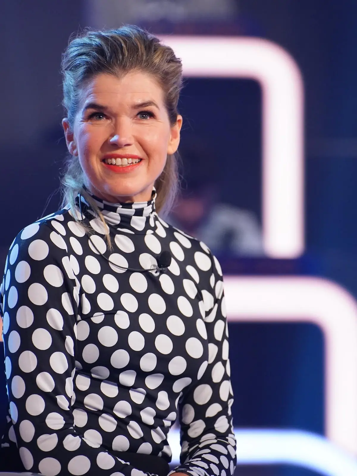 "Wer wird Millionär?"-Promi-Kandidatin Anke Engelke versucht zum achten Mal ihr Glück bei Günther Jauch