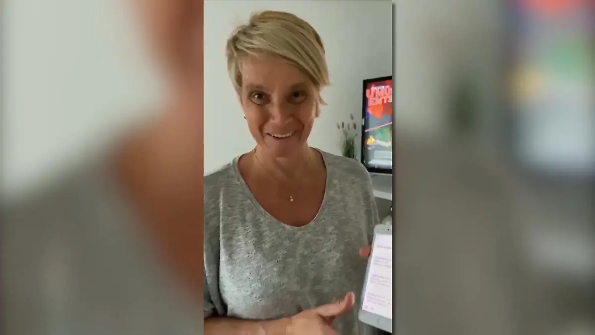 Simon Zachenhubers Mama zeigt ihre Voting-SMS SO sieht Unterstützung aus