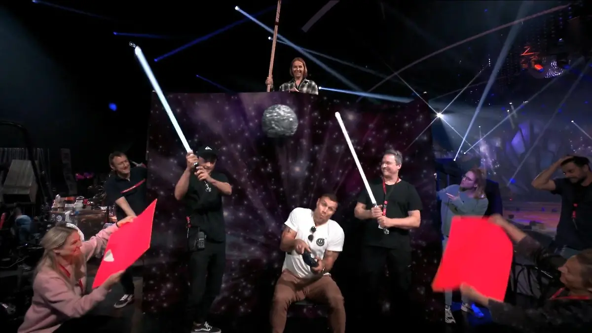 Auch Mimi Kraus ist bei den Proben des Openings der zehnten "Let's Dance"-Liveshow am Start.