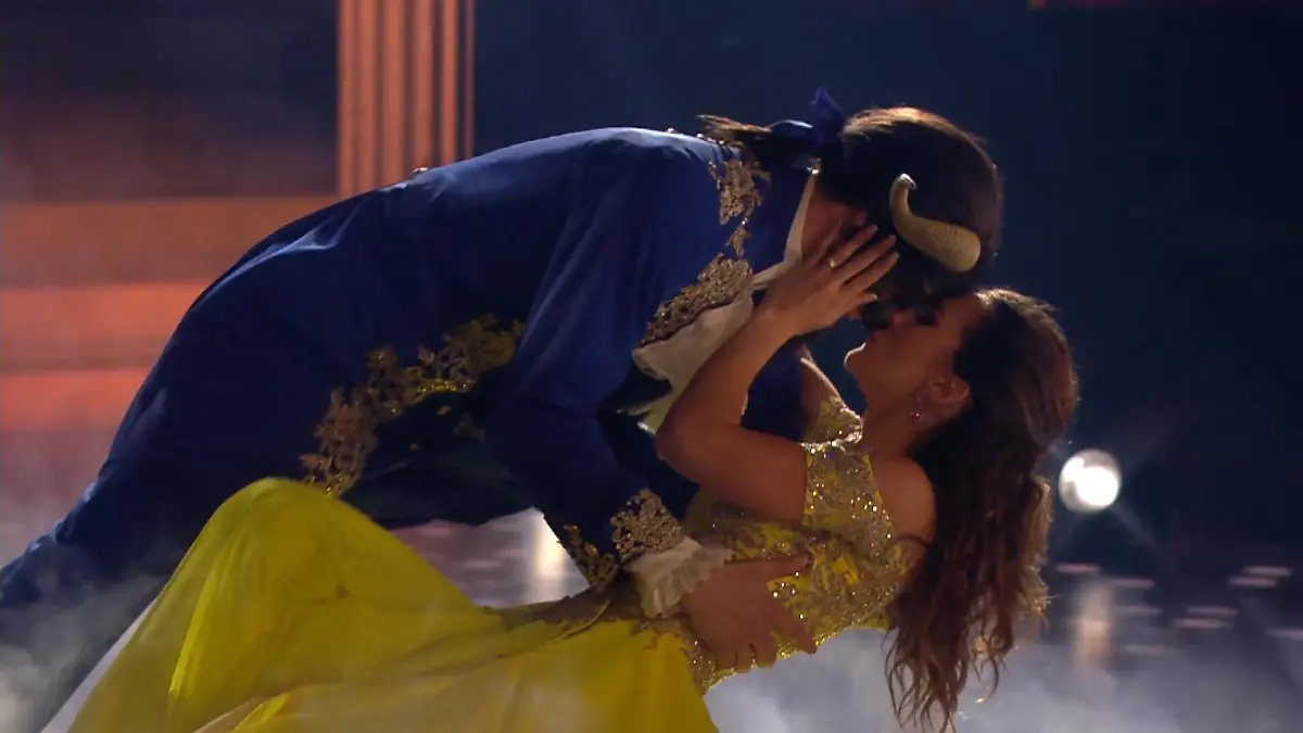 Moritz Hans und Renata Lusin ihren Final-Freestyle zu "Die Schöne und das Biest"