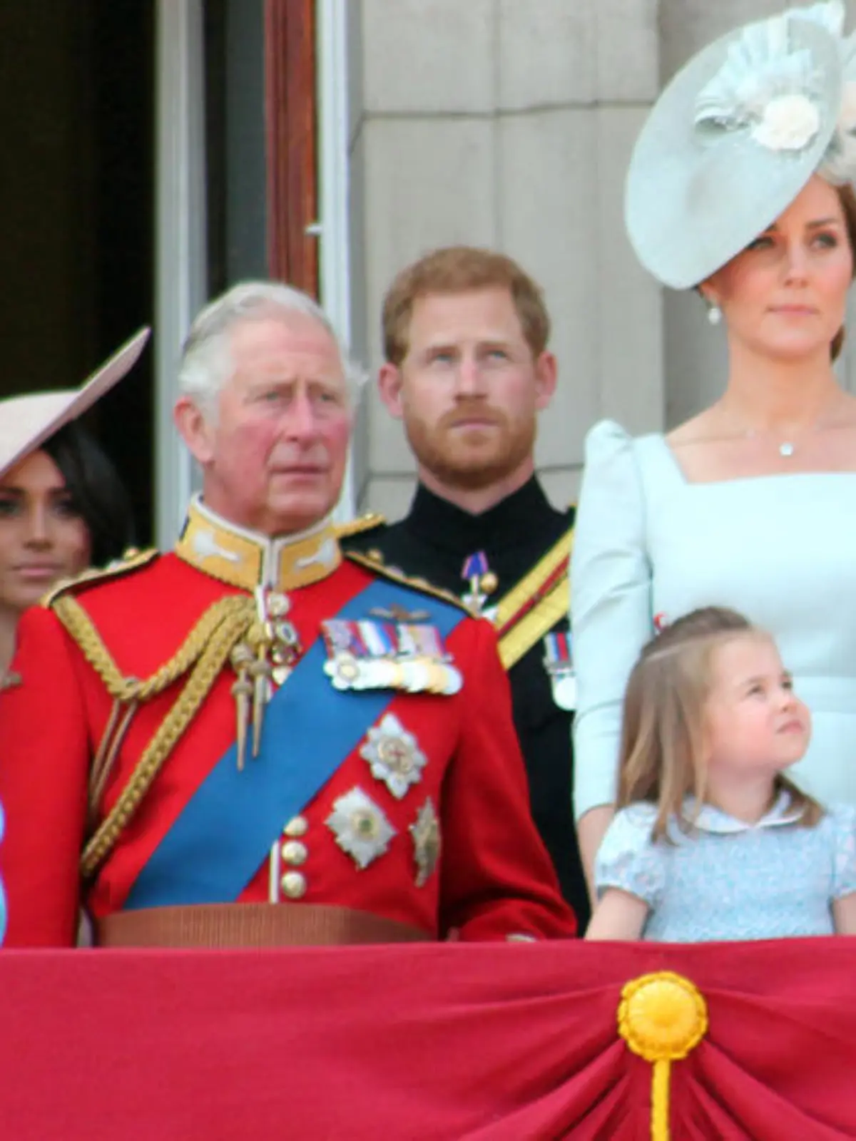 "Große Kluft" zwischen der Königsfamilie und Harry und Meghan