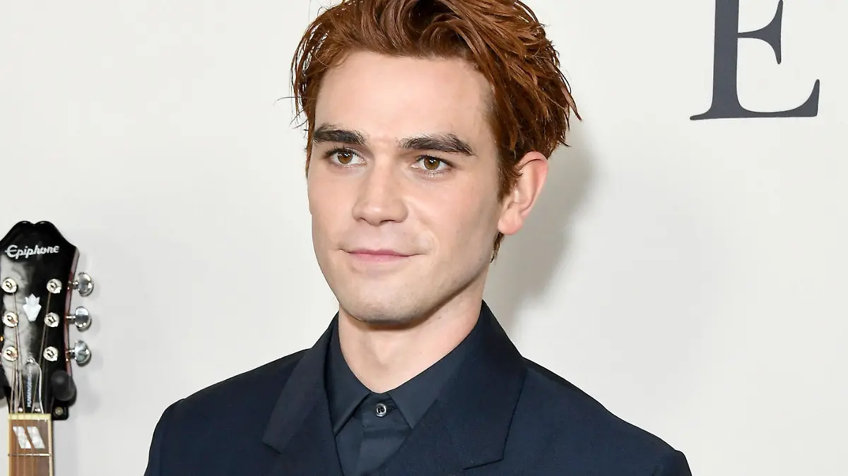 "Riverdale"-Star KJ Apa wird zum ersten Mal Vater.