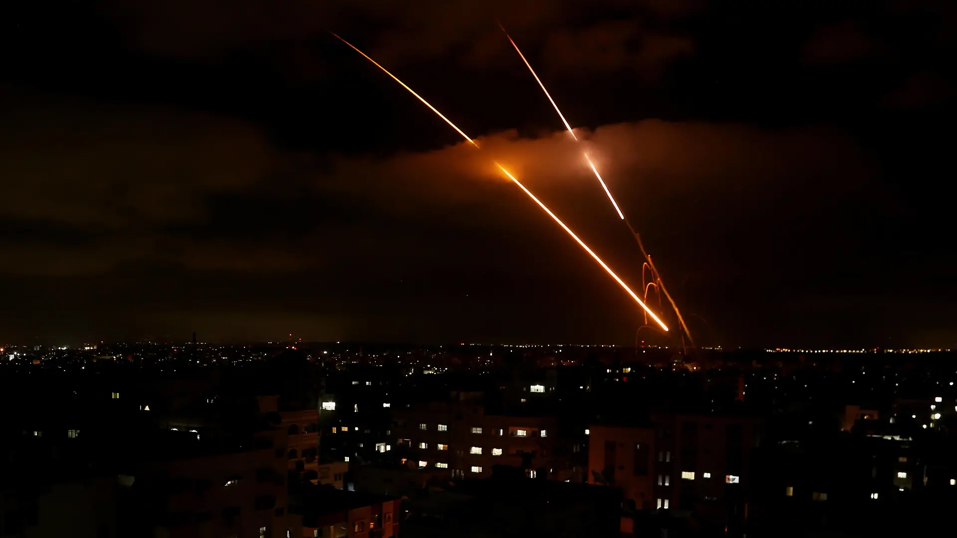 May 19, 2021, Gaza, Gaza Strip, Palestinian Territory: Israel s Iron Dome anti-missile system intercept rockets launched from the Gaza Strip towards Israel, as seen from Gaza strip, on May 19, 2021. Deafening air strikes and rocket fire once more shook Gaza overnight and early Wednesday amid an international diplomatic push to broker a ceasefire after more than a week of bloodshed Gaza Palestinian Territory - ZUMAap3_ 20210519_zaf_ap3_162 Copyright: xBasharxTalebx