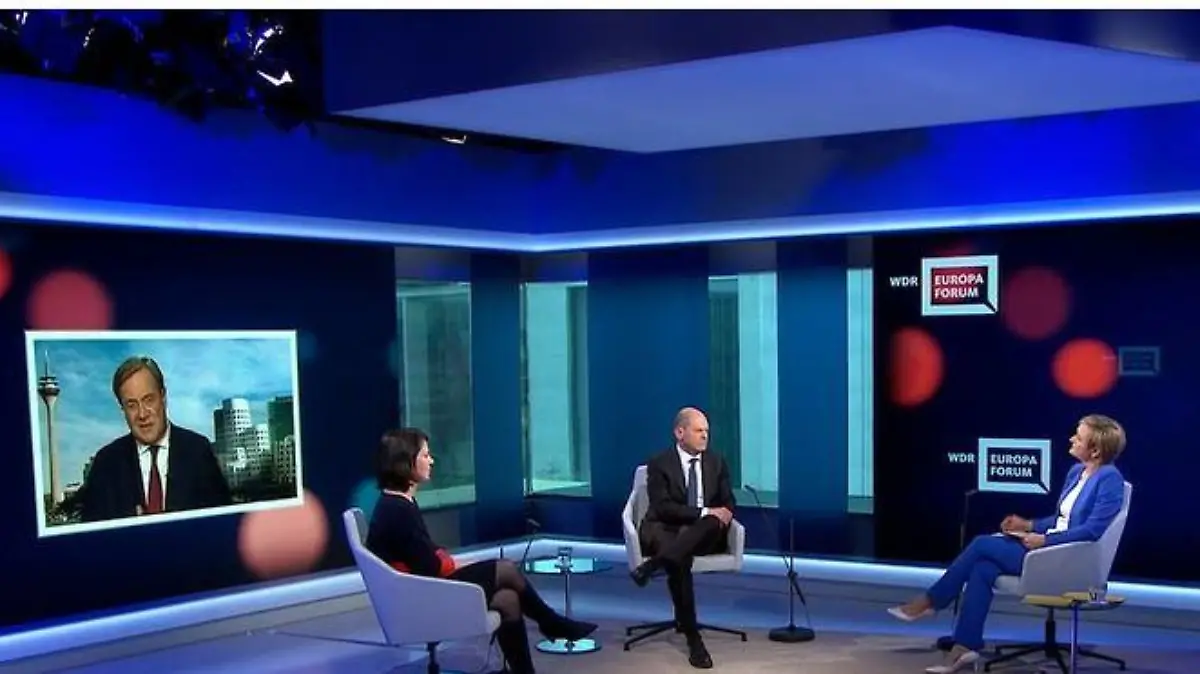 Die drei Kanzlerkandidaten diskutieren beim WDR Europaforum.