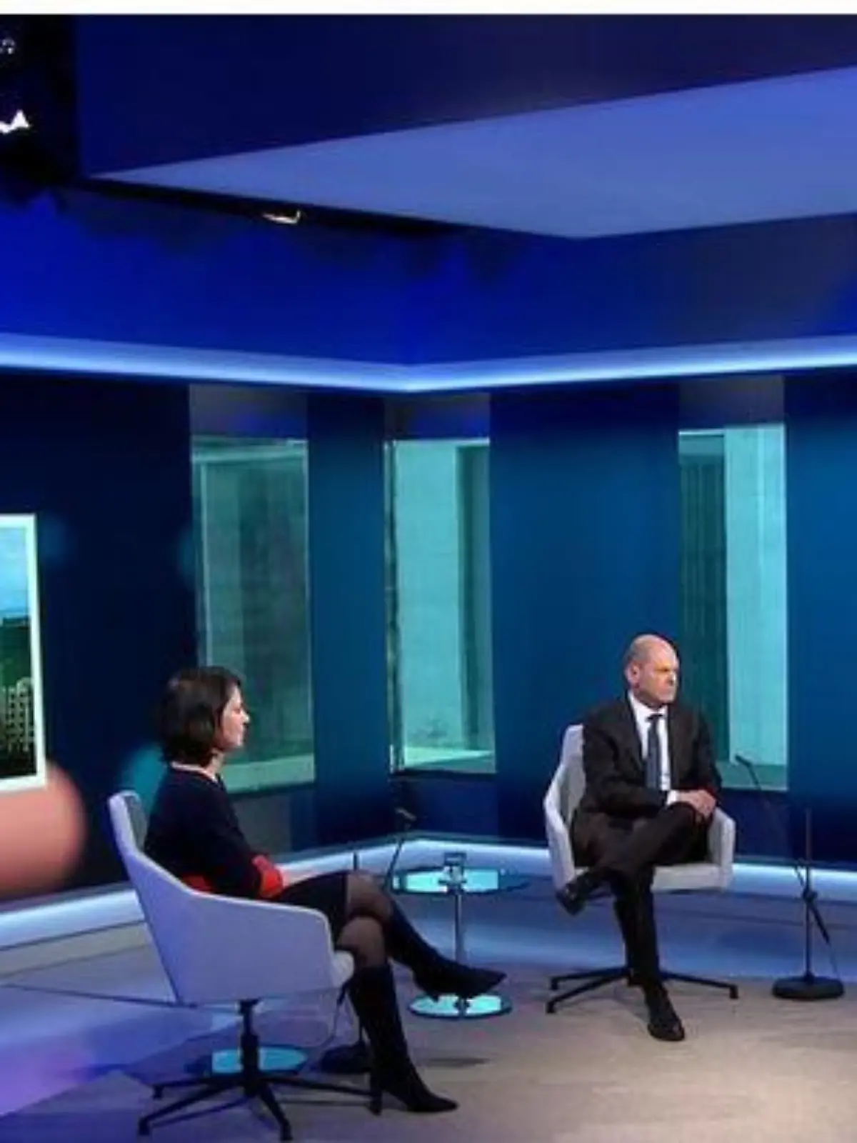 Die drei Kanzlerkandidaten diskutieren beim WDR Europaforum.