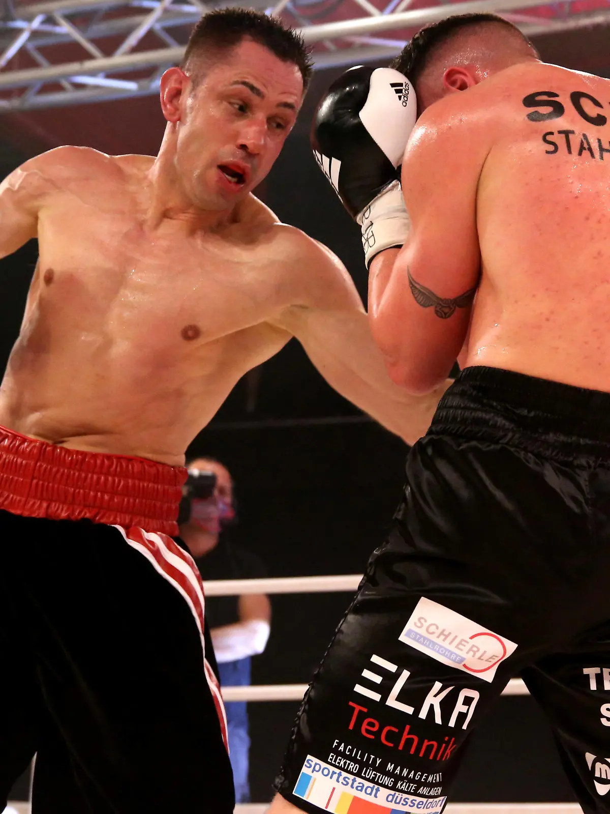  BOXEN: Universum Boxpromotion, Hamburg, 19.12.2020 Felix Sturm GER - Timo Rost GER *** BOXING Universum Boxpromotion, Hamburg, 19 12 2020 Felix Sturm GER Timo Rost GER