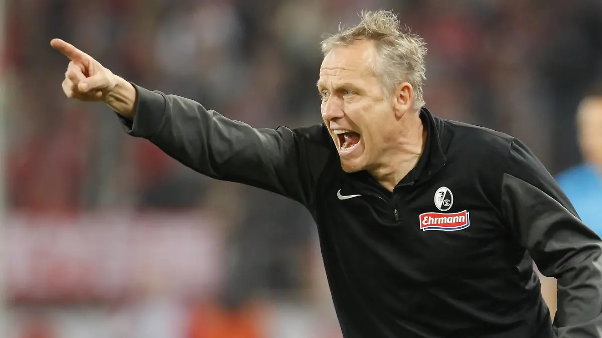 Trainer Christian Streich (SC Freiburg) gibt Anweisungen 1. FC Koeln vs SC Freiburg, Fussball, 1.Bundesliga, 02.11.2014 , EP_JSE

team manager Christian Coup SC Freiburg gives Instructions 1 FC Cologne vs SC Freiburg Football 1 Bundesliga 02 11 2014