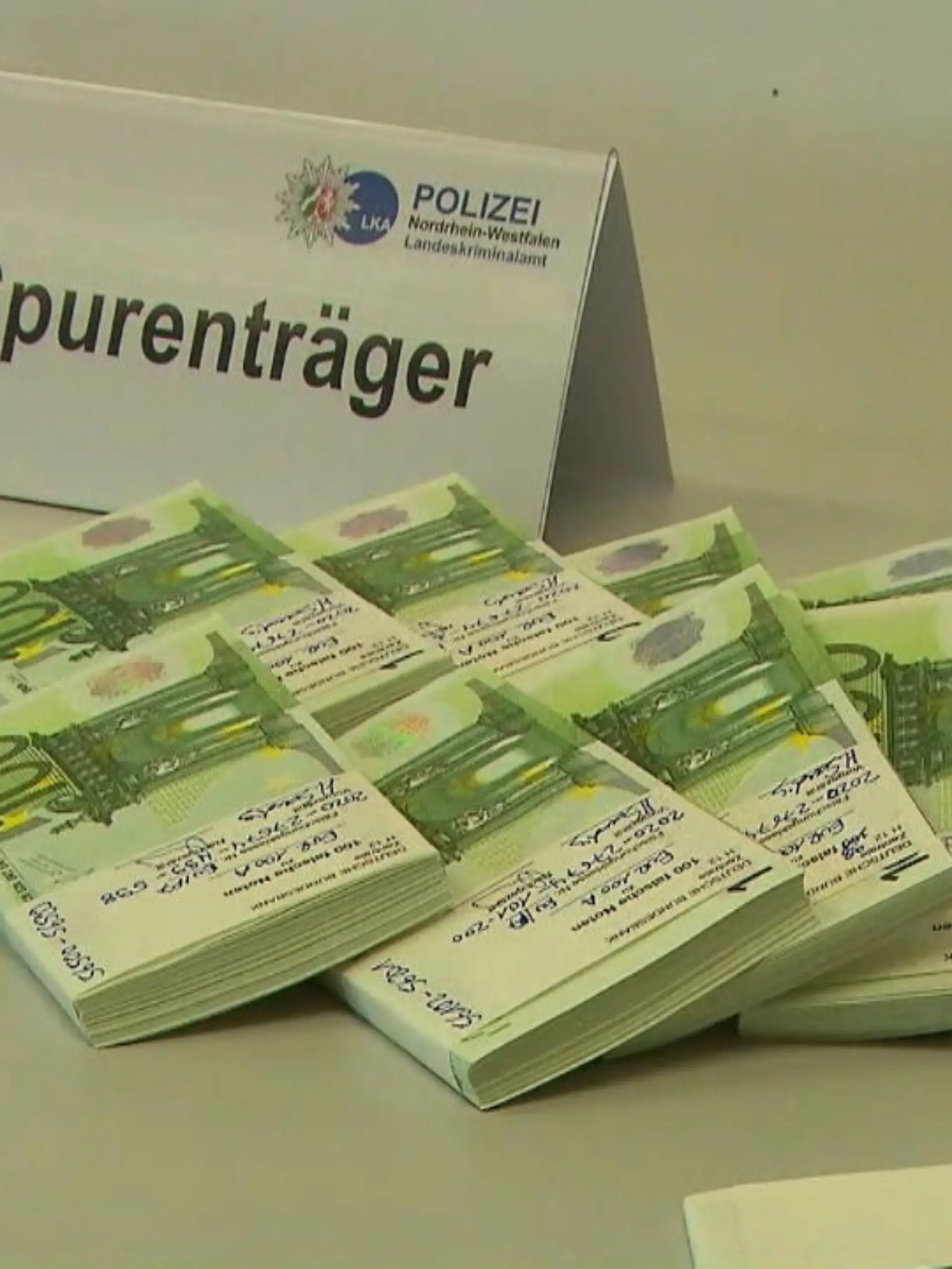 Bild zu: "LKA NRW zerschlägt Falschgeldring"