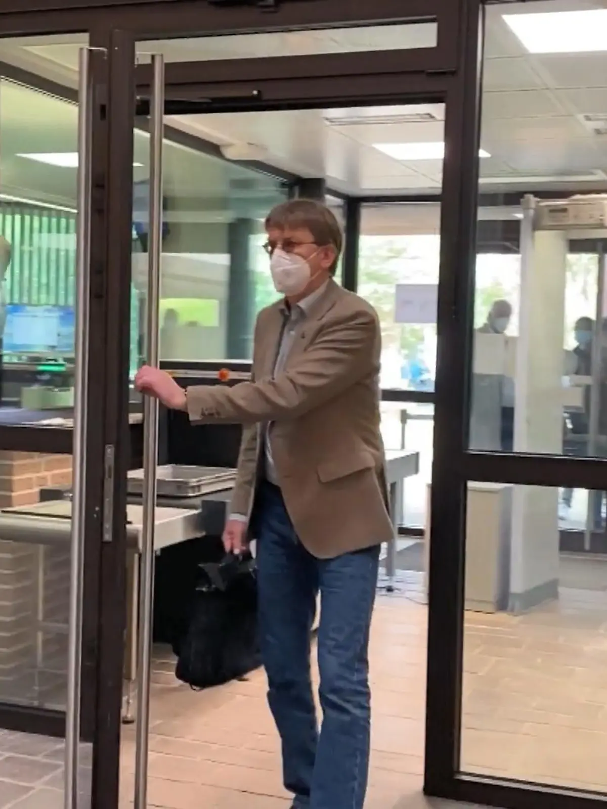 Bild zu: "Frauenarzt vor Gericht"