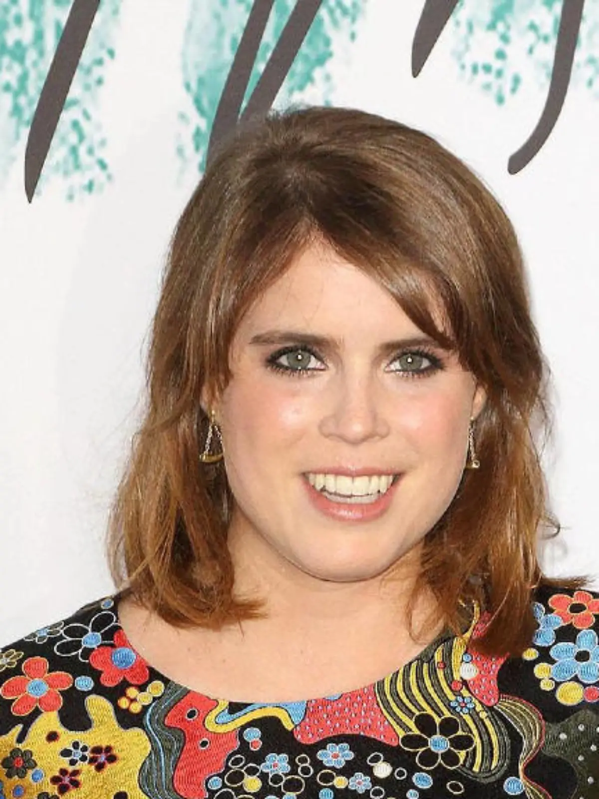 Bild zu: "Prinzessin Eugenie: Neue Kuschelfotos mit Baby August"