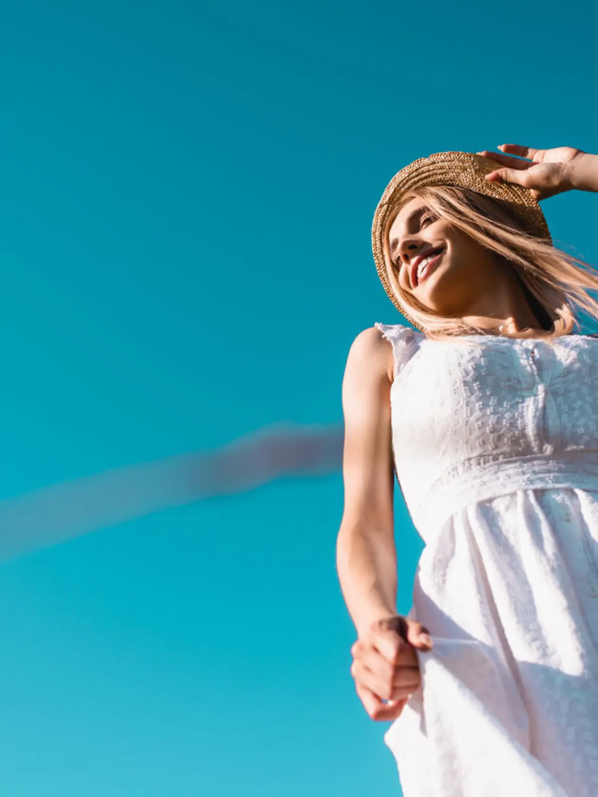 Frau mit Sommerkleid