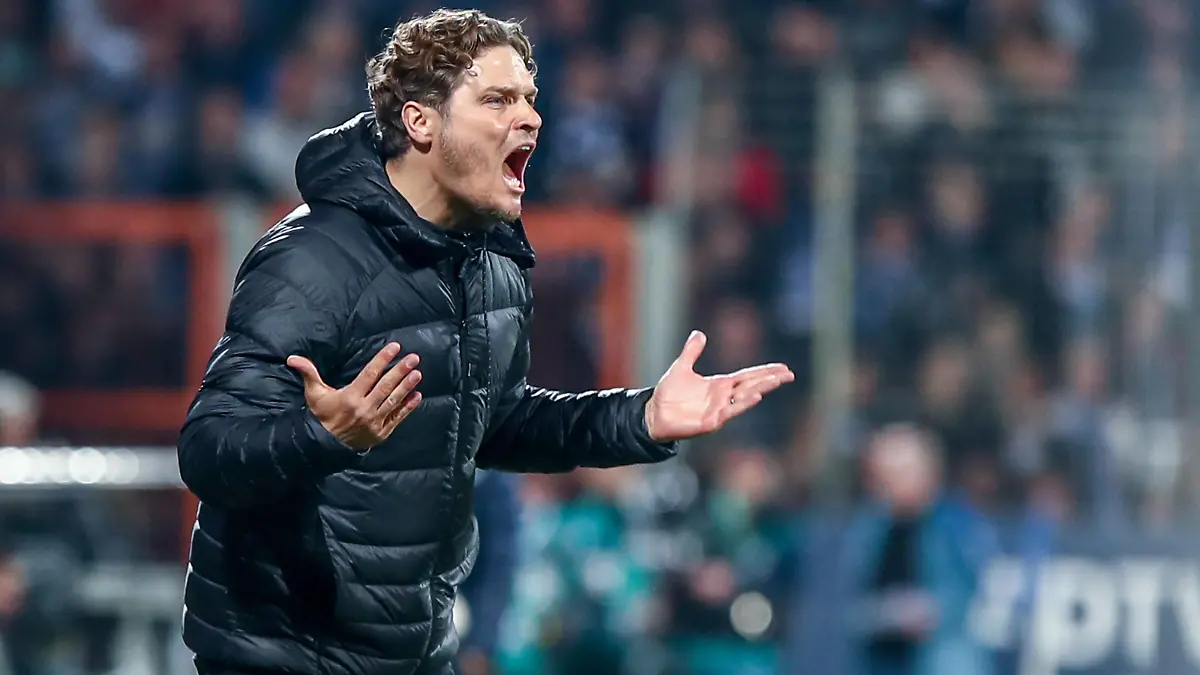 Sport Bilder des Tages Edin Terzic Borussia Dortmund / BVB, Chef-Trainer unzufrieden, enttäuscht / enttaeuscht, gestikuliert, Gestik, GER, VfL Bochum 1848 vs. Borussia Dortmund / BVB, Fussball, 1. Bundesliga, 30. Spieltag, Spielzeit 2022/2023, 28.04.2023, DFB/DFL regulations prohibit any use of photographs as image sequences and/or quasi-video., GER, VfL Bochum 1848 vs. Borussia Dortmund / BVB, Fussball, 1. Bundesliga, 30. Spieltag, Spielzeit 2022/2023, 28.04.2023, DFB/DFL regulations prohibit any use of photographs as image sequences and/or quasi-video., Foto: Eibner-Pressefoto/Gabriel Boia Bochum *** Edin Terzic Borussia Dortmund BVB, head coach dissatisfied, disappointed disappointed, gestures, gestures, GER, VfL Bochum 1848 vs Borussia Dortmund BVB, Football, 1 Bundesliga, 30 Spieltag, Spielzeit 2022 2023, 28 04 2023, DFB DFL regulations prohibit any use of photographs as image sequences and or quasi video , GER, VfL Bochum 1848 vs Borussia Dortmund BVB, Football, 1 Bundesliga, 30 Spieltag, Spielzeit 2022 2023, 28 04 2023, DFB DFL regulations prohibit any use of photographs as image sequences and or quasi video , Foto Eibner Pressefoto Gabriel Boia Bochum Copyright: xGabrielxBoiax EP_EER
