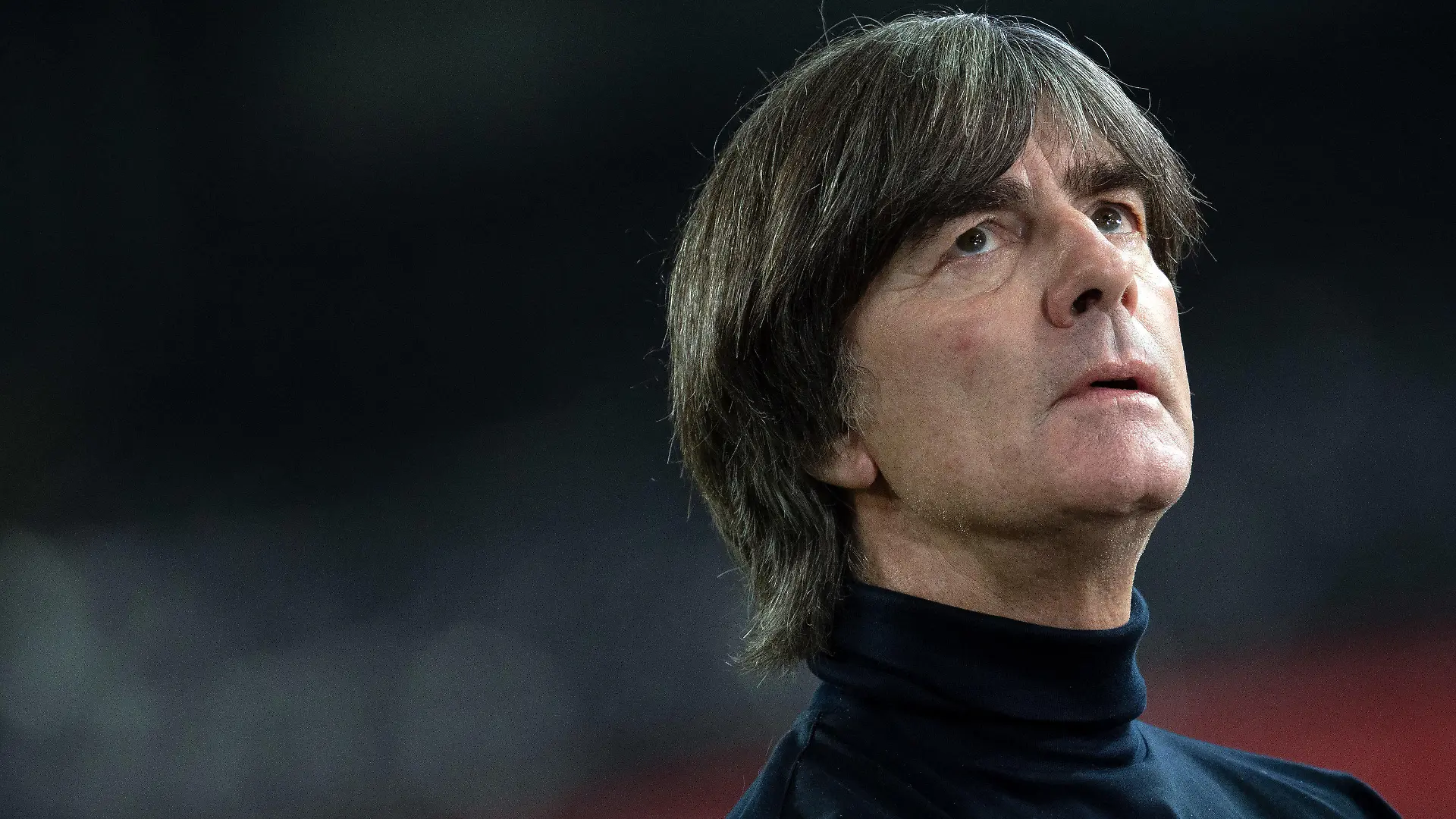 ARCHIV - 13.10.2020, Nordrhein-Westfalen, Köln: Fußball: Nations League A, Deutschland - Schweiz, Gruppenphase, Gruppe 4, 4. Spieltag im RheinEnergie-Stadion. Bundestrainer Joachim Löw vor dem Spiel. Joachim Löw wird seine Tätigkeit als Bundestrainer nach der Europameisterschaft in diesem Sommer beenden. Das teilte der Deutsche Fußball-Bund am Dienstag mit. Foto: Federico Gambarini/dpa +++ dpa-Bildfunk +++