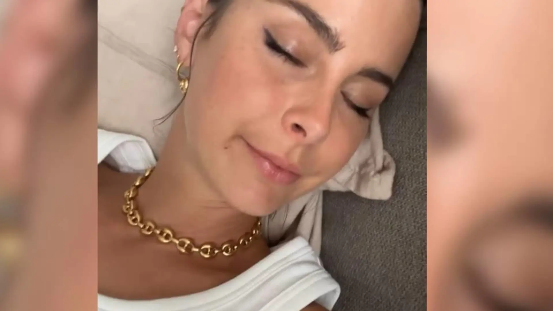 Lena Meyer-Landrut gibt ein kurzes Lebenszeichen von sich.