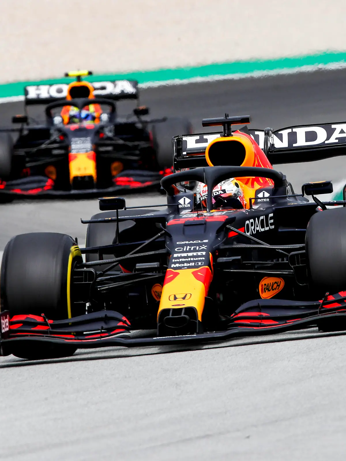  Formula 1 2021: Spanish GP CIRCUIT DE BARCELONA-CATALUNYA, SPAIN - MAY 09: Max Verstappen, Red Bull Racing RB16B, leads Sergio Perez, Red Bull Racing RB16B during the Spanish GP at Circuit de Barcelona-Catalunya on Sunday May 09, 2021 in Barcelona, Spain. Photo by Charles Coates / LAT Images Images PUBLICATIONxINxGERxSUIxAUTxHUNxONLY GP2104_133923_09I7867