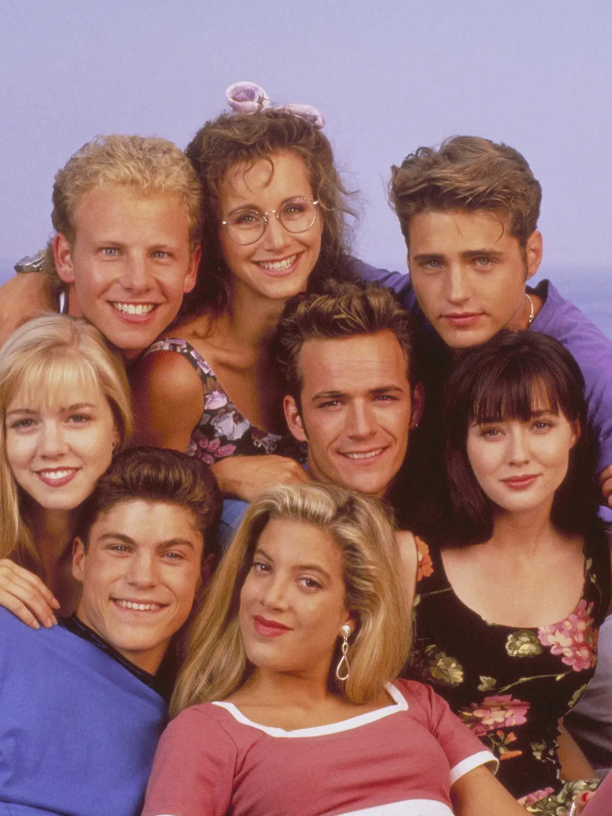 Gabrielle Carteris (as Andrea Zuckerman), Jason Priestly (as Brandon Walsh), Shannen Doherty (as Brenda Walsh), Luke Perry (as Dylan McKay), Tori Spelling (as Donna Martin), Brian Austin Green (as David Silver), Jennie Garth (as Kelly Taylor), Ian Ziering (as Steve Sanders) Beverly Hills 90210 (FOX) in the early days1990-1994Supplied by WENNThis is a PR photo. WENN does not claim any Copyright or License in the attached material. Fees charged by WENN are for WENN's services only, and do not, nor are they intended to, convey to the user any ownership of Copyright or License in the material. By publishing this material, the user expressly agrees to indemnify and to hold WENN harmless from any claims, demands, or causes of action arising out of or connected in any way with user's publication of the material.