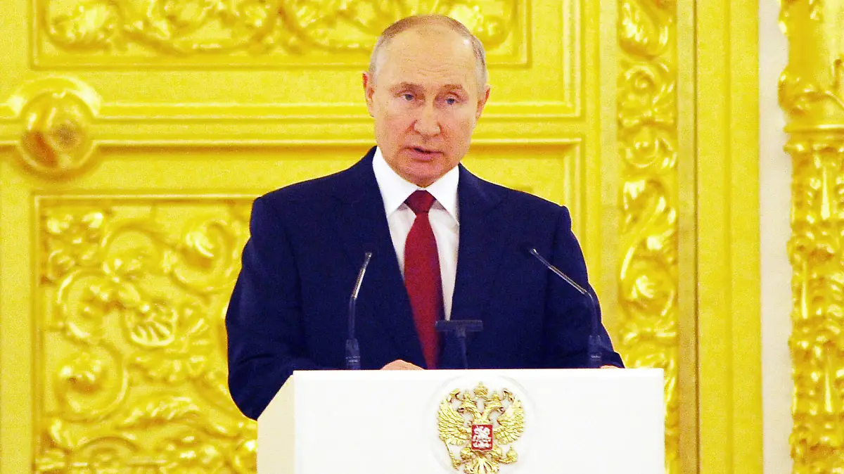 MOSCOW, RUSSIA - MAY 18, 2021: Russia s President Vladimir Putin speaks during a ceremony to receive credentials from ambassadors of 23 foreign states at the Alexander Hall of the Grand Kremlin Palace. Mikhail Klimentyev/Russian Presidential Press and Information Office/TASS PUBLICATIONxINxGERxAUTxONLY TS1006B9