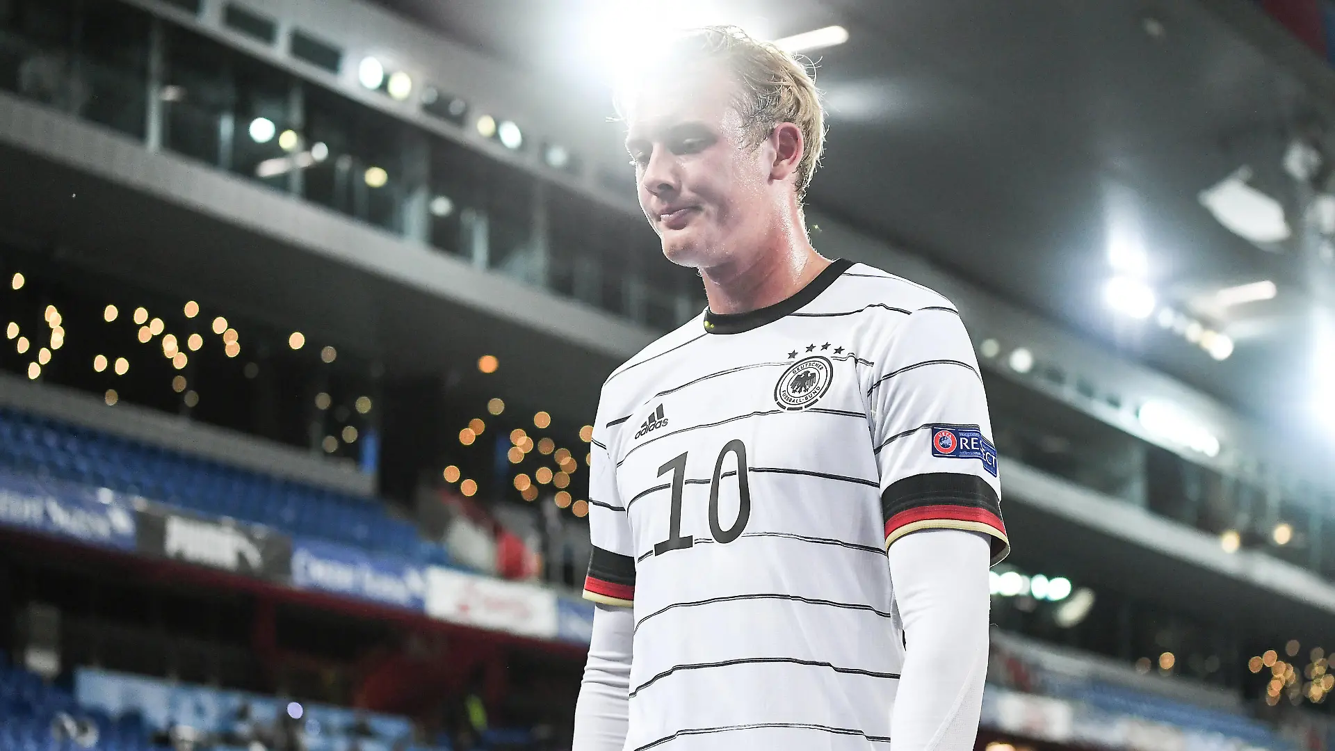 Schweiz - Deutschland, 06.09.2020 Julian Brandt Deutschland enttaeuscht, Enttaeuschung nach dem Spiel. Fussball: UEFA Nations League: 2. Spieltag: Schweiz - Deutschland, 06.09.2020 Foto: Markus Gilliar/GES/POOL Basel Basel Schweiz *** Switzerland Germany, 06 09 2020 Julian Brandt Germany disappointed, disappointment after the game Sport Football UEFA Nations League 2 Matchday Switzerland Germany, 06 09 2020 Photo Markus Gilliar GES POOL Basel Basel Switzerland Poolfoto Markus Gilliar/GES/POOL ,EDITORIAL USE ONLY