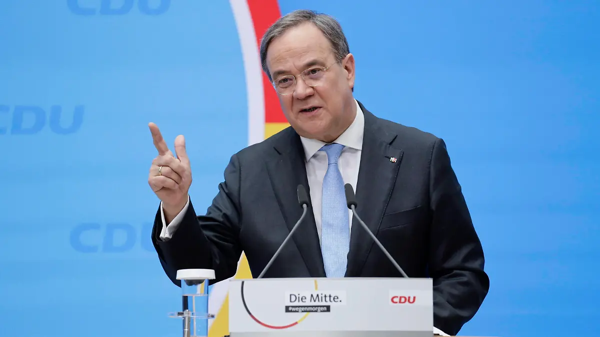  03.05.2021, Berlin, Deutschland - Foto: Pressekonferenz mit dem CDU-Parteivorsitzenden und Kanzlerkandidaten Ministerpraesident Armin Laschet in der CDU-Parteizentrale in Berlin. *** 03 05 2021, Berlin, Germany Photo Press Conference with CDU Party Chairman and Chancellor Candidate State Premier Armin Laschet at the CDU Party Headquarters in Berlin