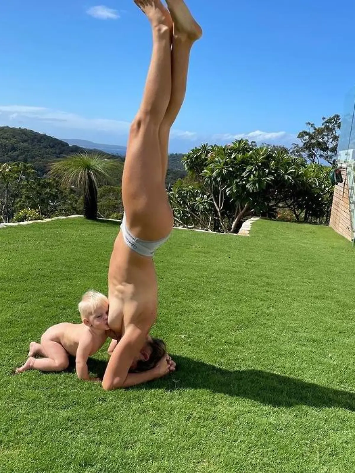 Instagram @torahbright