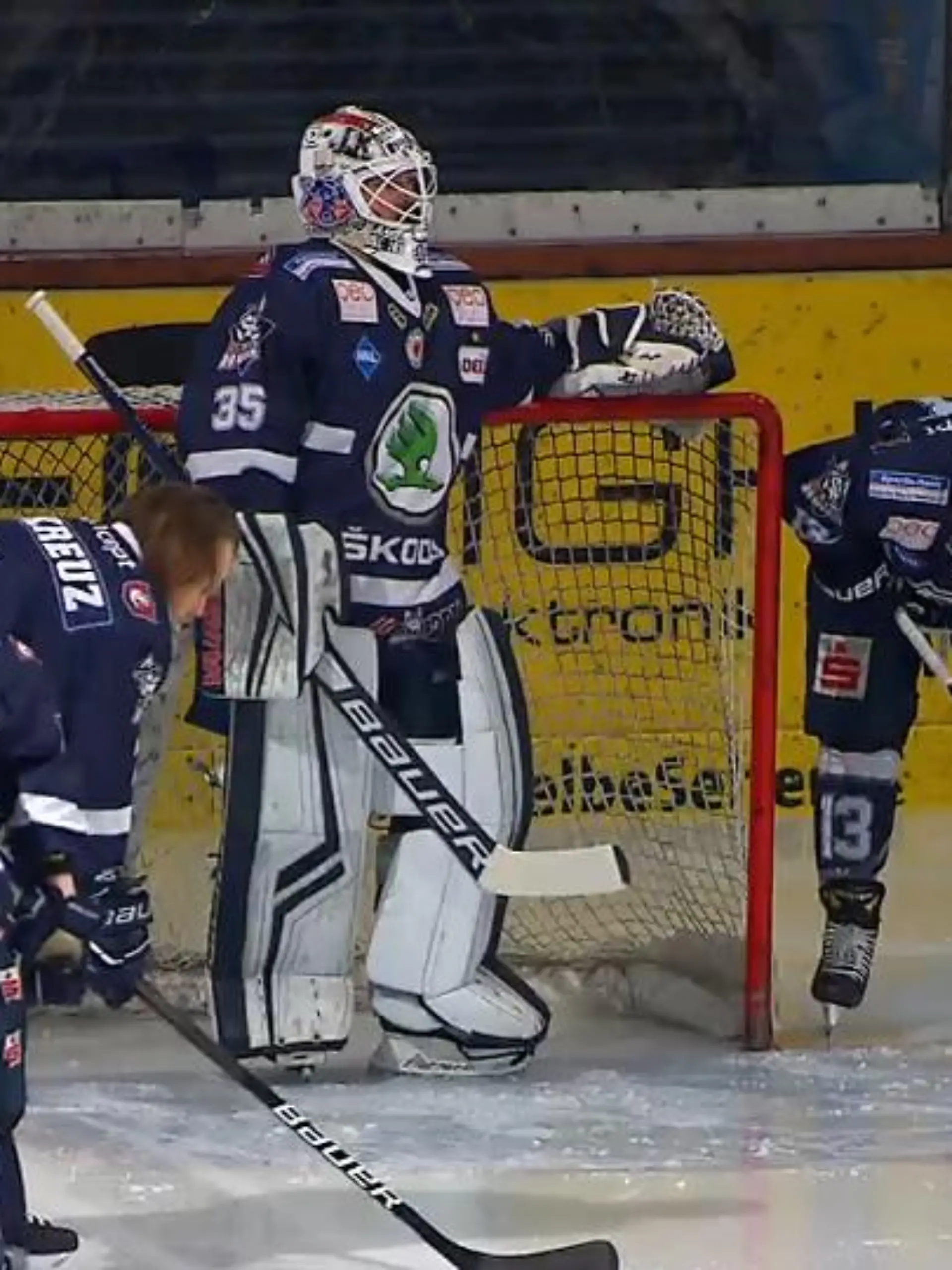 Die Kassel Huskies haben den vorzeitigen sportlichen Aufstieg in die Deutsche Eishockey Liga verpasst. Die Nordhessen verloren am Dienstagabend das dritte Finalspiel in der DEL2 gegen die Bietigheim Steelers mit 2:3.
