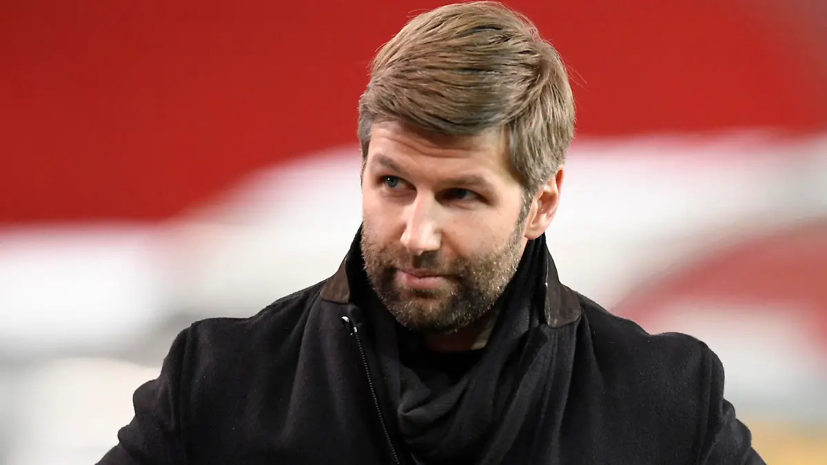 Soccer Football - DFB Cup - Third Round - VfB Stuttgart v Borussia Moenchengladbach - Mercedes-Benz Arena, Stuttgart, Germany - February 3, 2021 VfB Stuttgart sports director Thomas Hitzlsperger before the match Pool via REUTERS/Thomas Kienzle DFB regulations prohibit any use of photographs as image sequences and/or quasi-video.