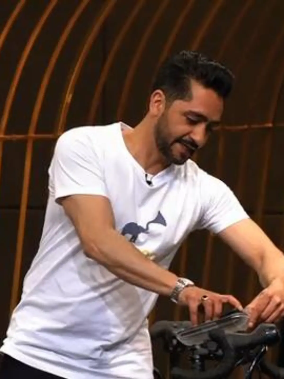 Innovatives aus Hessen: Die Brüder Khesrau und Sohrab Noorzaie aus Fuldatal trauen sich am 17. Mai in die Höhle des Löwen bei VOX. Ihr Produkt: ein Cockpit fürs Fahrrad. Was das kann, sehen Sie im Video.